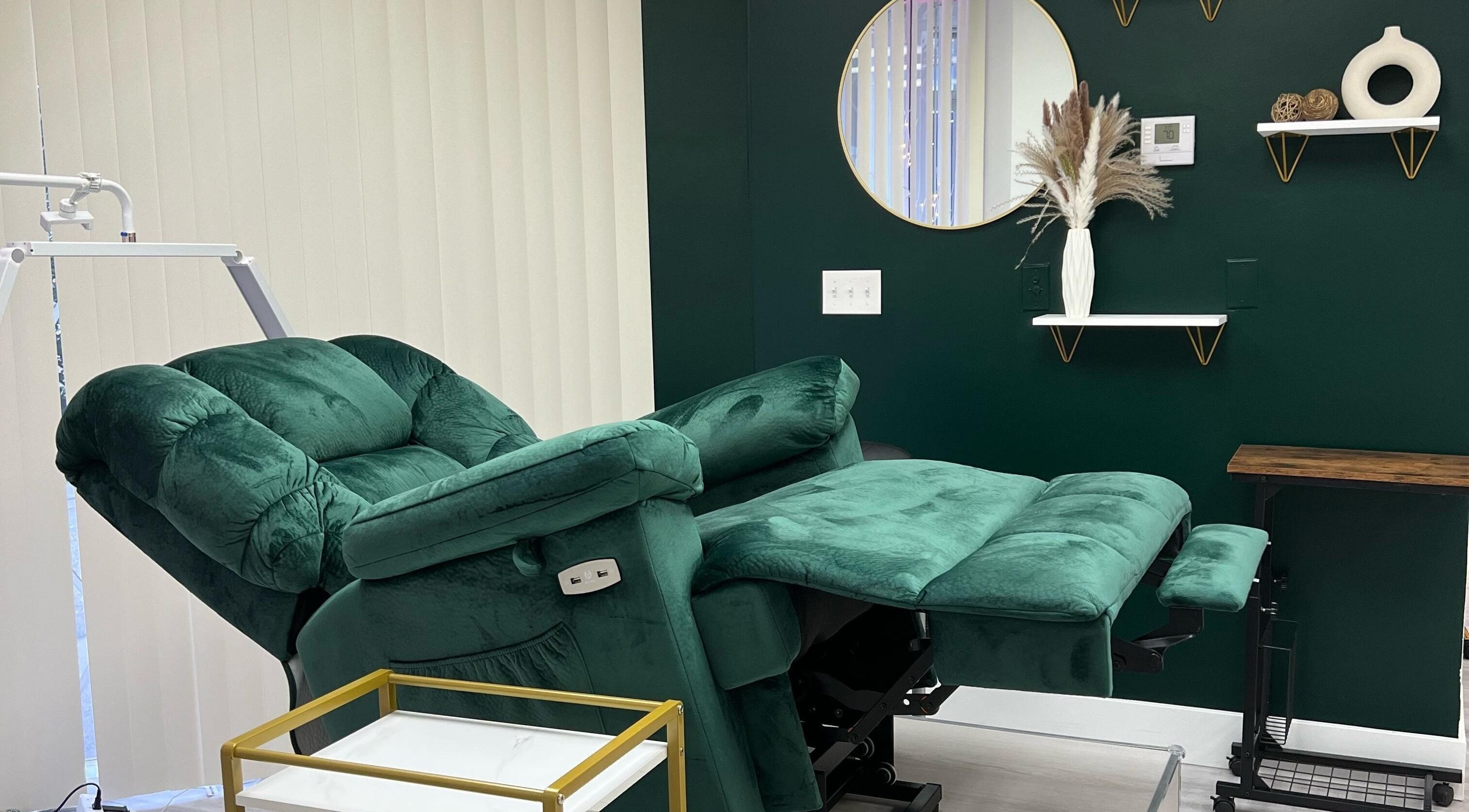 Luxurious green recliner at Yb Professional Marina Del Rey (Playa), Los Angeles, California, US.