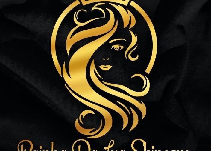 Gouden logo van Rainha Da Lua Skincare Wanica gevestigd in Houttuin, Wanica District, SR.