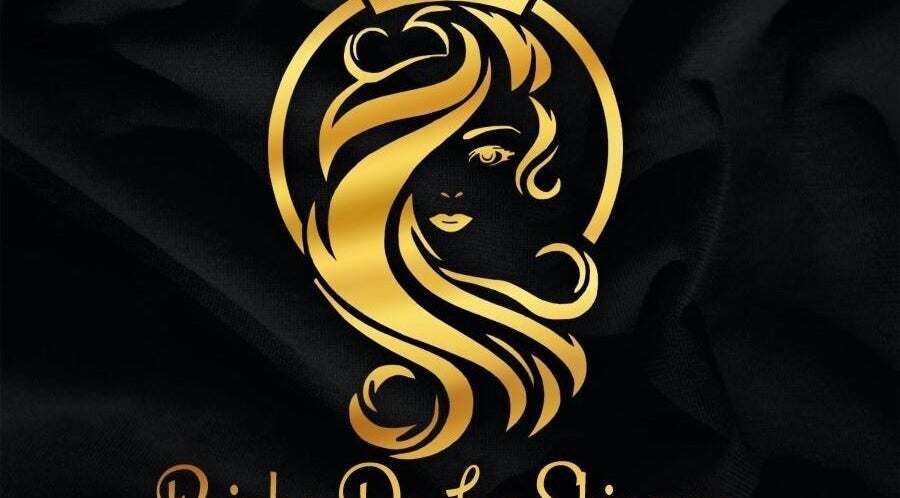 Gouden logo van Rainha Da Lua Skincare Wanica gevestigd in Houttuin, Wanica District, SR.