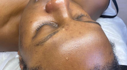 Tratamento facial relaxante em Liliana Louro Beauty, Barreiro, Setúbal, PT.