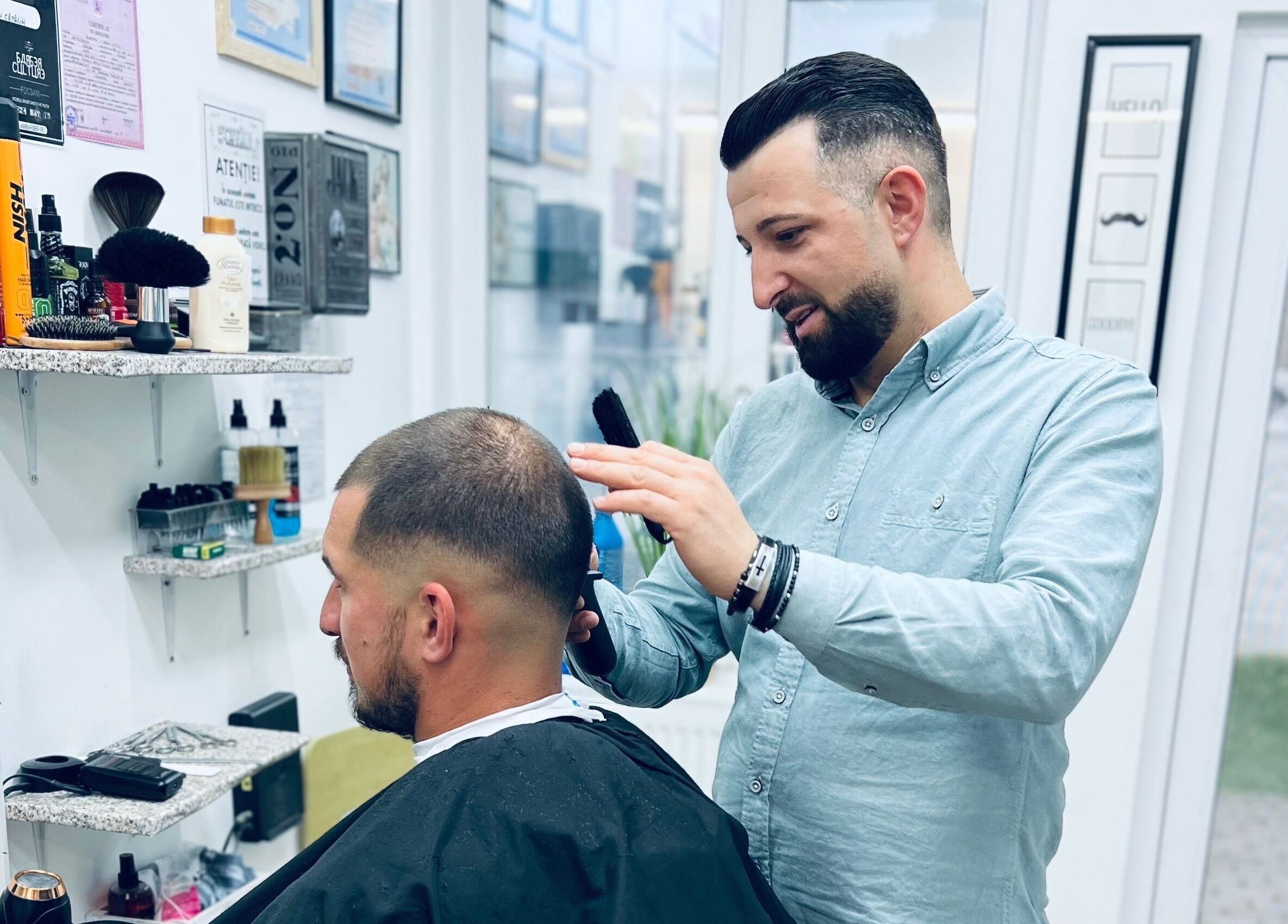 Tuns Precision la HairCut Men by Cătălin Budeanu, Focșani, Județul Vrancea, RO.