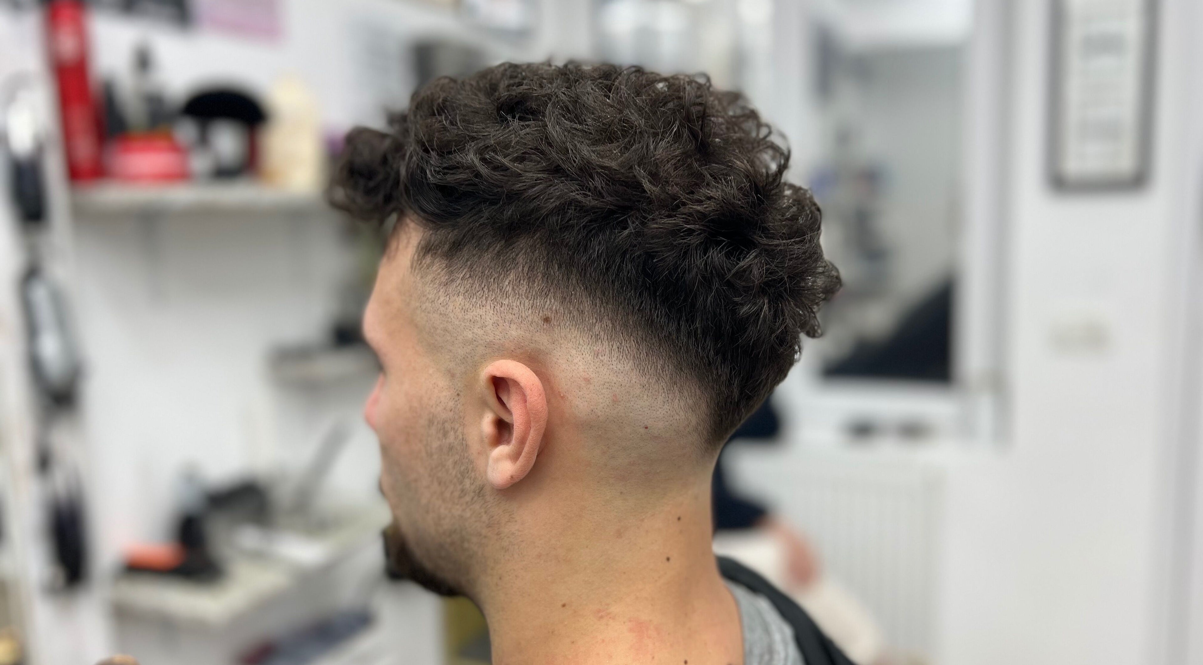 Coafură modernă la HairCut Men by Cătălin Budeanu, Focșani, Județul Vrancea, RO.