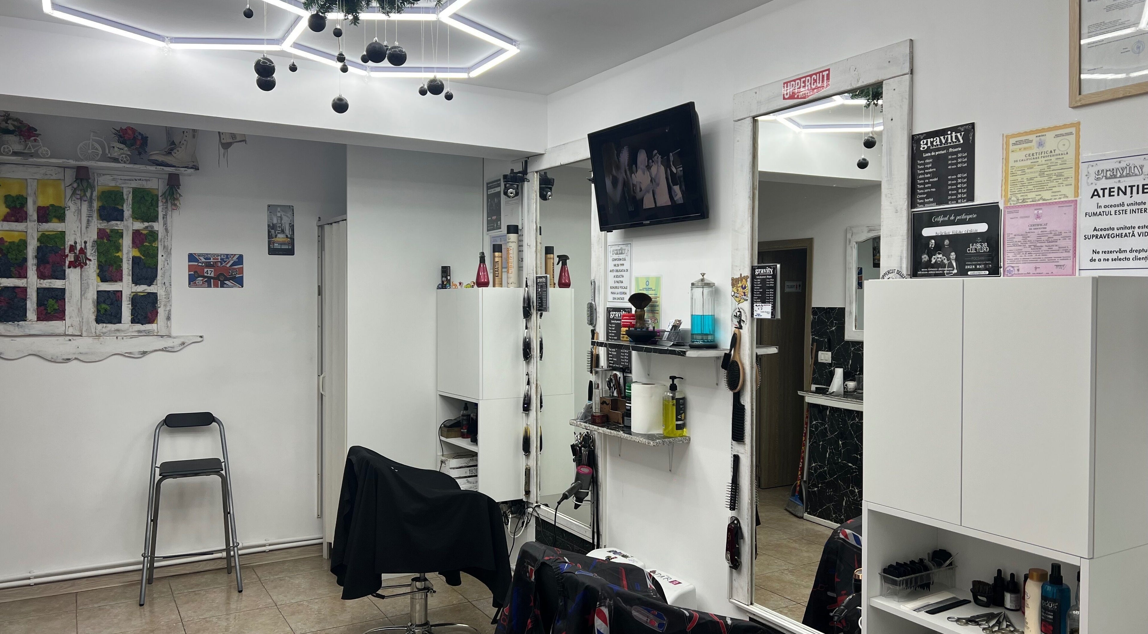 Interior HairCut Men by Cătălin Budeanu din Focșani, Județul Vrancea, RO, modern și elegant.