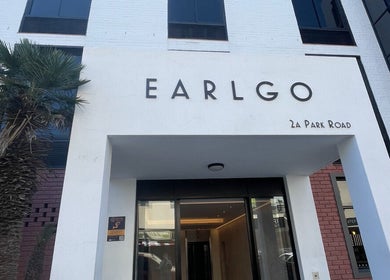 Frontrow Hair located at 2a Park Road, Cape Town, Western Cape, ZA featuring a stylish modern entrance.