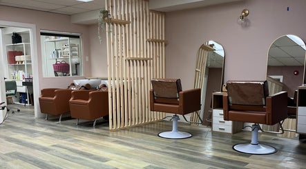 Waves and Babes Hair Studio