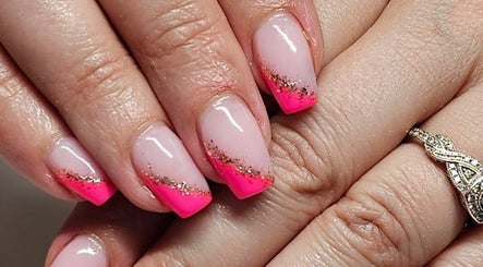 Pretty Polished Nails – obraz 2