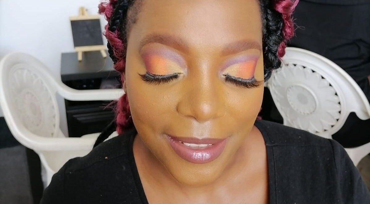 Bright eye makeup at Tranquil House of Elegance Beauty in Roodepoort, Gauteng, ZA.