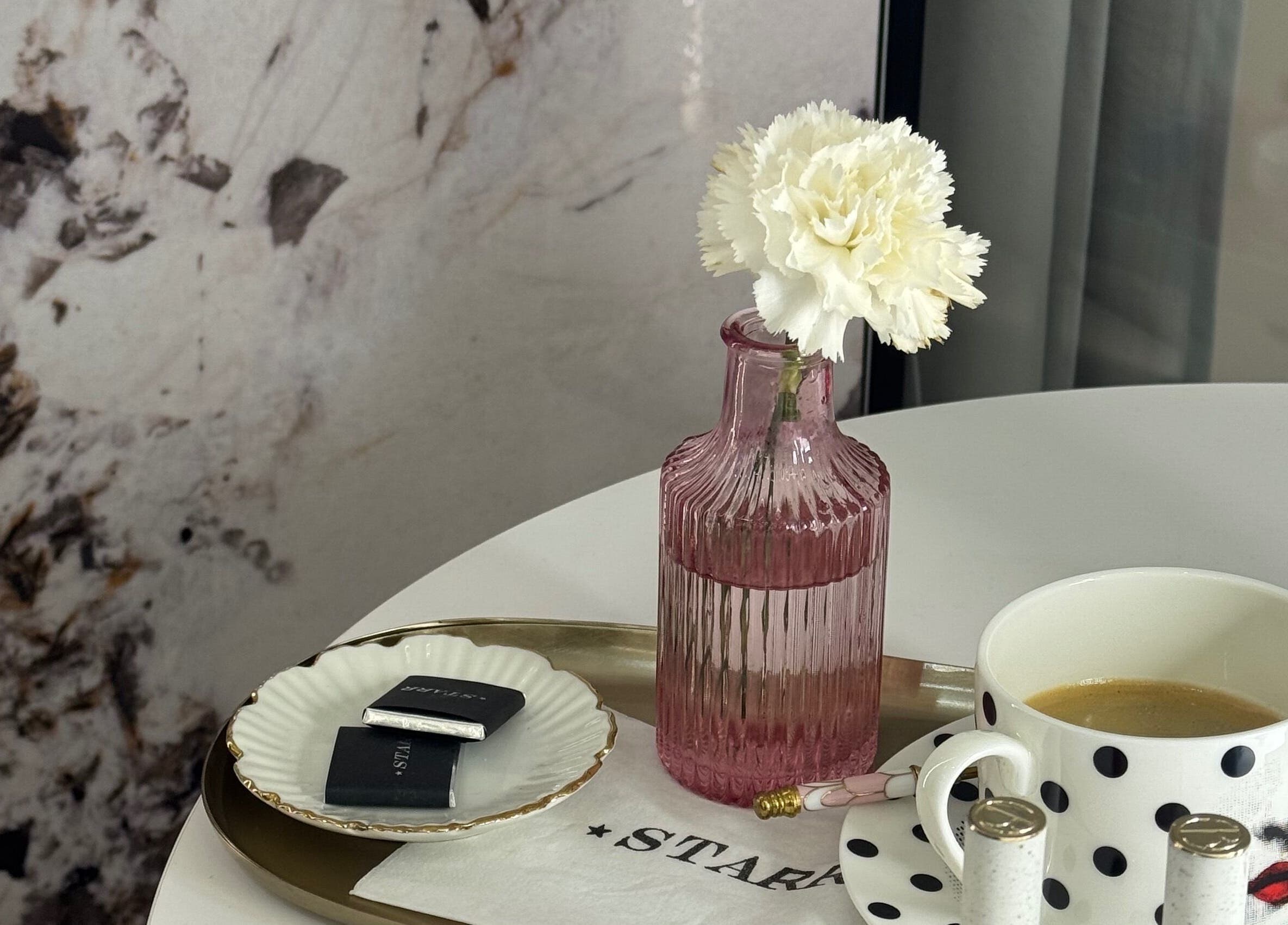 Chic vase and coffee setup at STARR beautyspace, Tallinn, Harju maakond, EE.