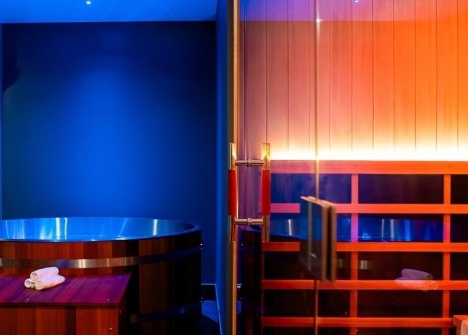 Relaxing spa room at The Floatation Sanctuary and Recovery Centre, New Plymouth, Taranaki, NZ with soothing lights.