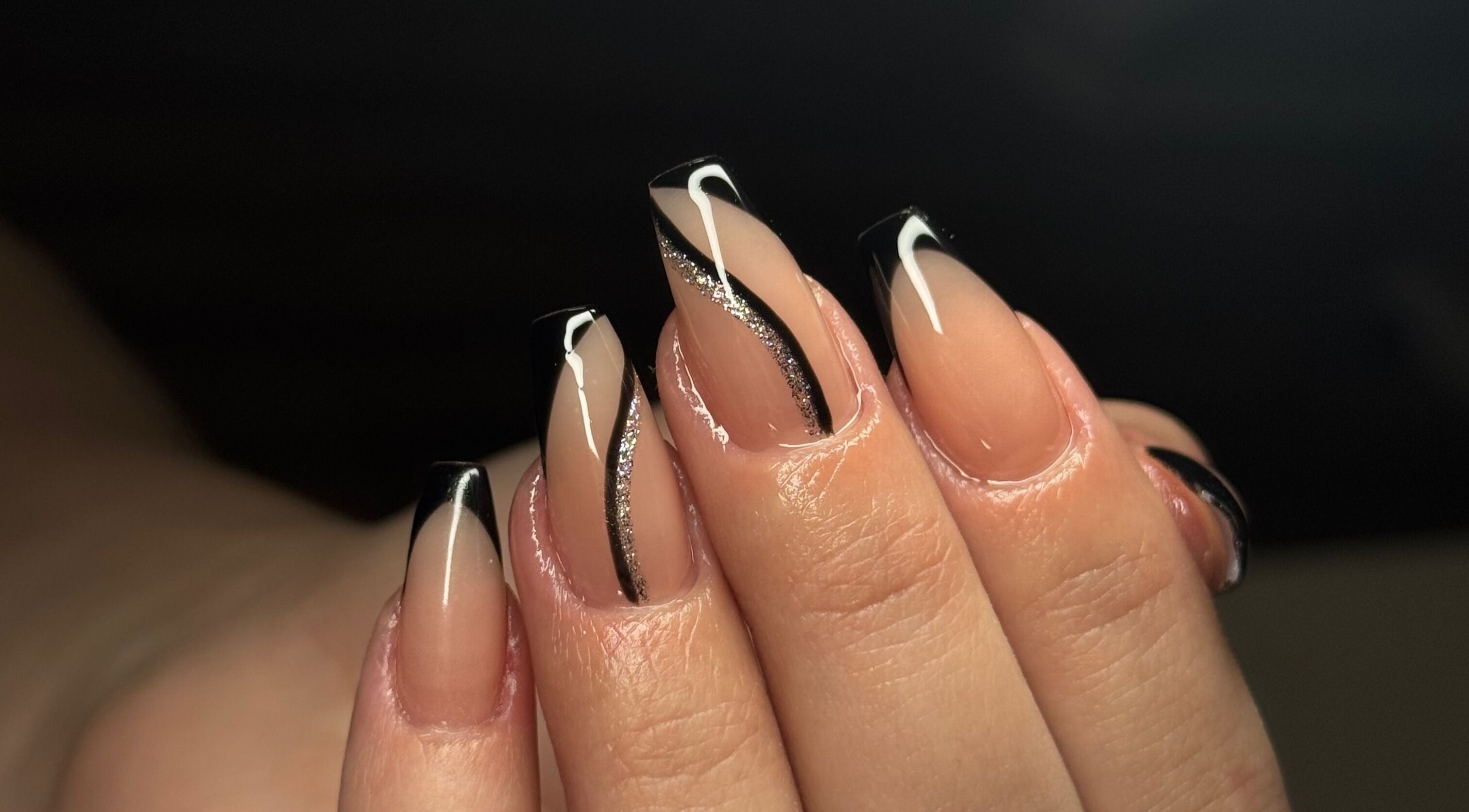 Design de unhas moderno em Ana Valentim Nails Design, Beverly, New Jersey, US.