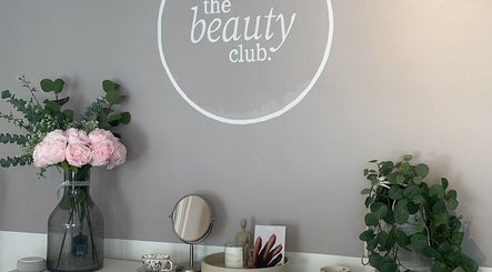 The Beauty Club by Lana