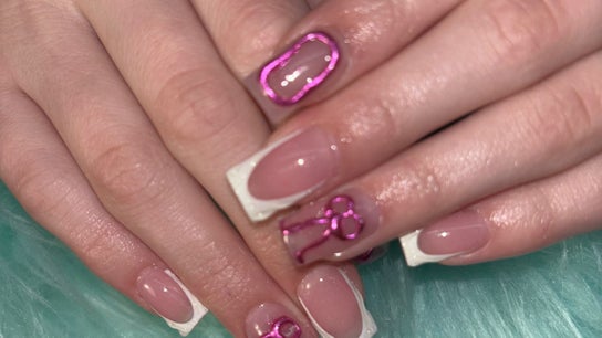 Nailss by Lauren Milan