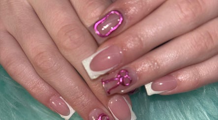 Nailss by Lauren Milan