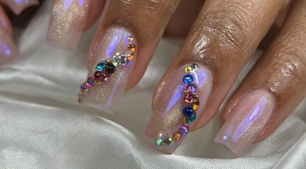 Black Diamond Diva image 3