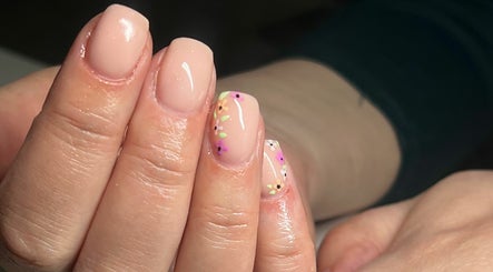 Nails by Danielle ~ Bradford, bild 2