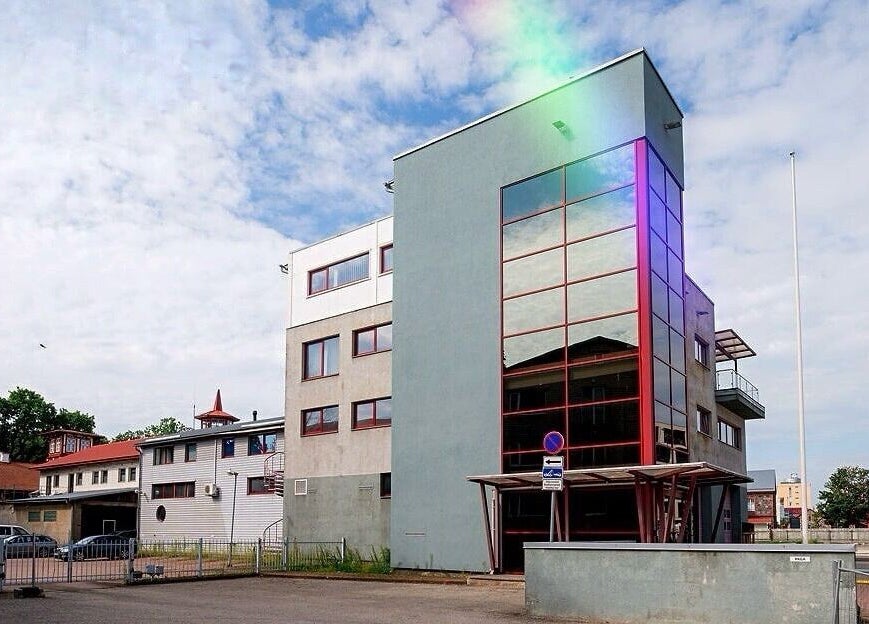 Exterior of Feyre Ilusalong in Pärnu, Pärnu Maakond, EE with modern architecture and large glass windows.