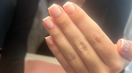 hmnails image 2