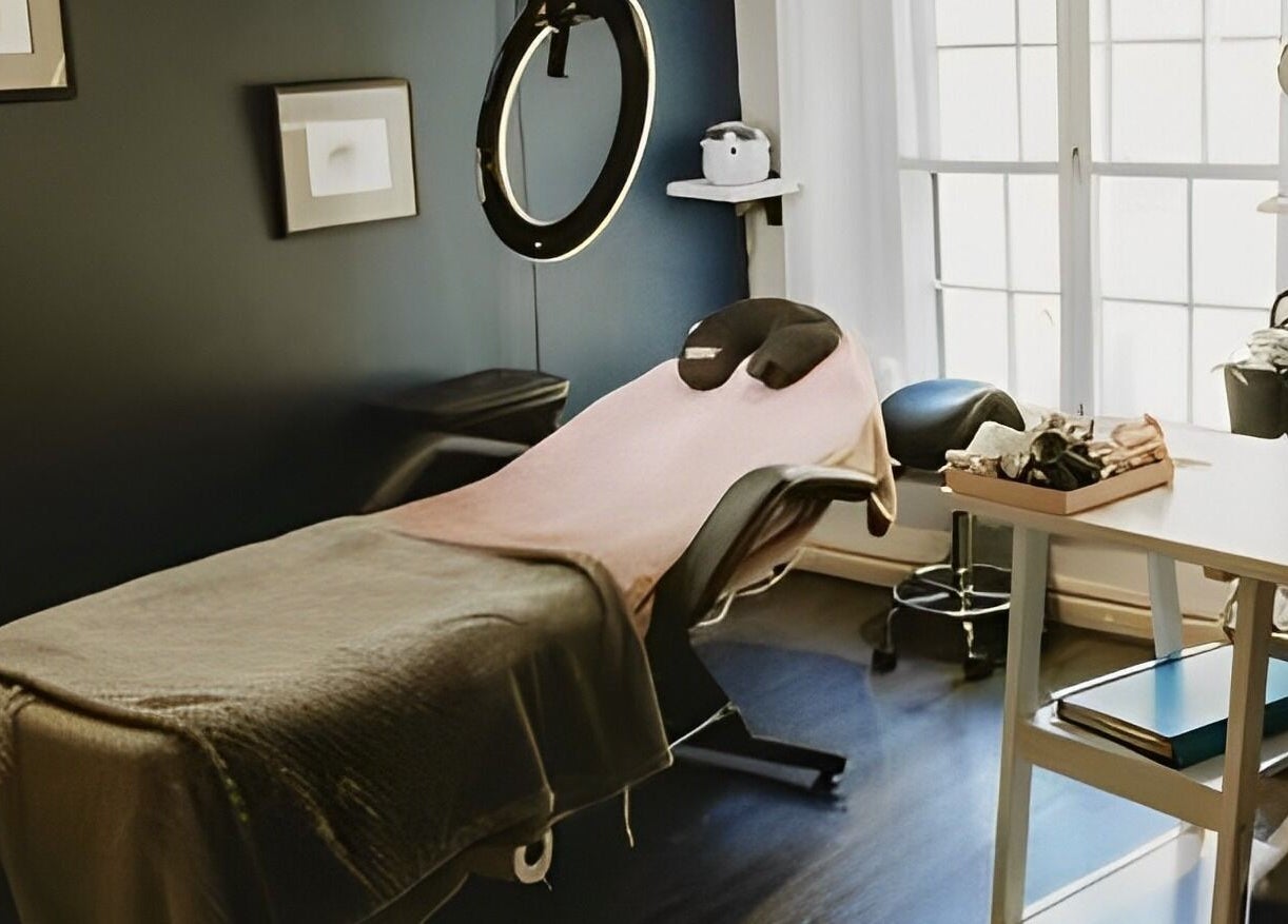Cozy treatment room at Bethan Sian, Malton, a beauty venue in Malton, England, GB with relaxing amenities.