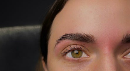 Imagen 3 de Sikorska Brows