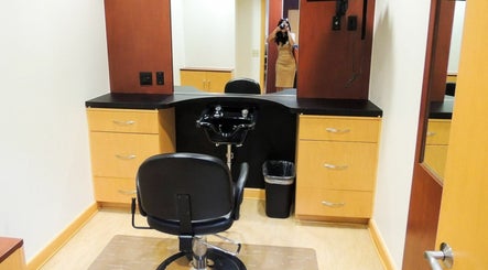 HairArt Salons Los Angeles (Non-surgical Hair Replacement center) image 2