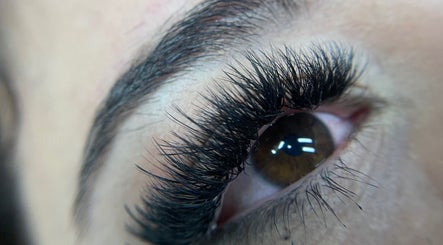 Natural Lash Skin Bar, Northville image 3