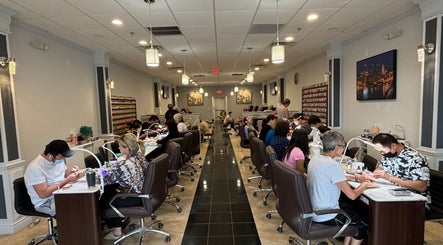 Mani Nails & Spa