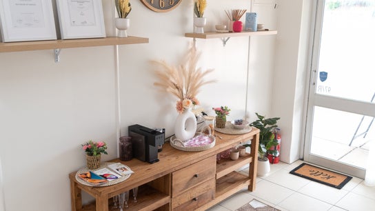 Refresh and Reveal Cosmetic Skin Clinic- Chinchilla