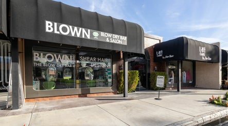 Blown El Paseo at Shear Hair Design imagem 3