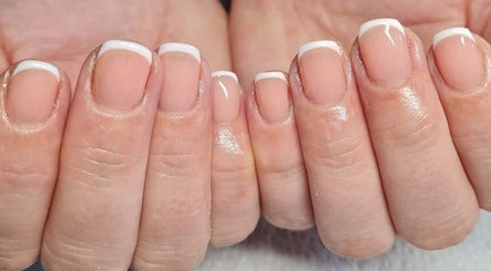 Sarah's Nails and Beauty imagem 2