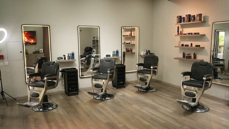 The Cut Hair Studio imaginea 1