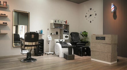 The Cut Hair Studio imaginea 2