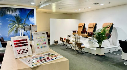 Nail World Center Wetzikon