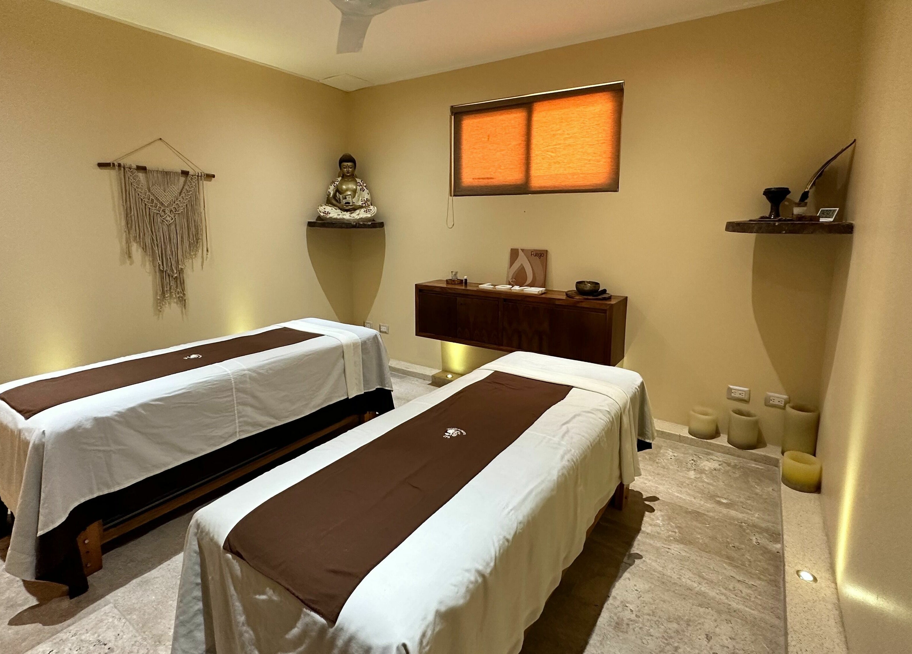 Sala de masajes tranquila en Quinto Elemento Spa - Playa del Carmen, Playa Del Carmen, Quintana Roo, MX.