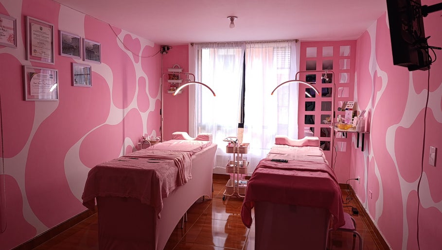Glow Up Studio obrázek 1