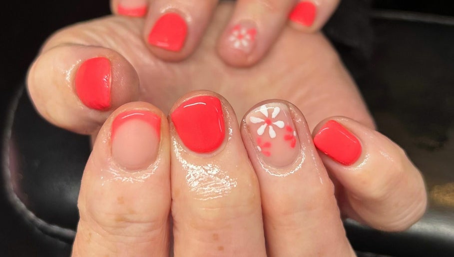 Kate’s Nails Cornwall – obraz 1