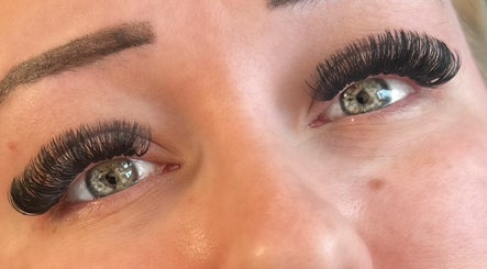 Luxe Lashes afbeelding 3