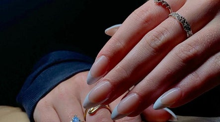 Aura Nails (in The Dollhause Salon)