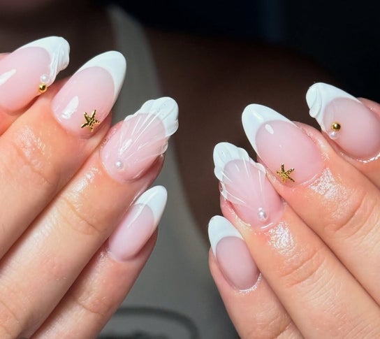 Aura Nail Studio | Bournemouth