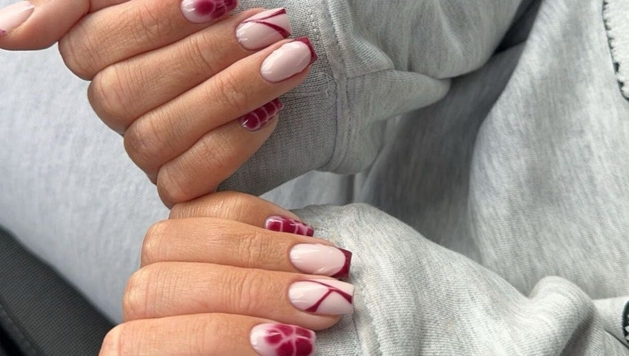 Immagine 1, The Nail Bar