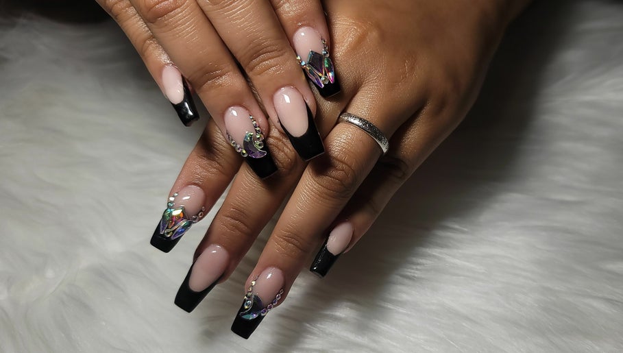 Noir Nailz image 1