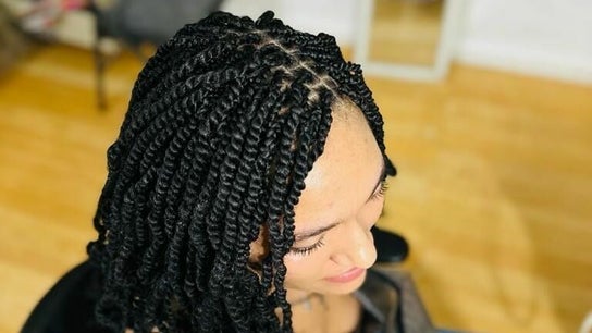 Naomie beauty hair braiding