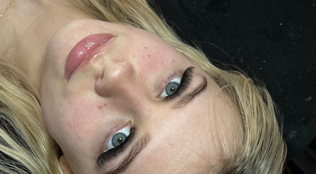 Lash Affair, bilde 2