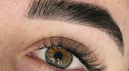 Eloisa Santiago Brows