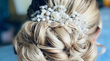 Charlie Darlow Hairdressing and Bridal image 2