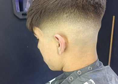 Corte degradado en GTA NAVAJAS, Rosario, Santa Fe, AR, mostrando estilo moderno.