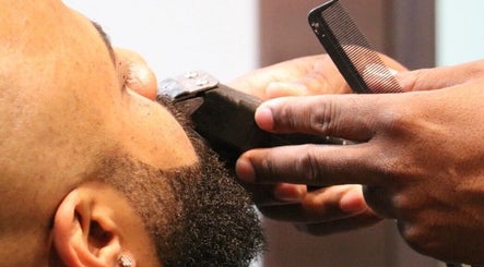DC - Upper Cuts Gentlemen's Grooming Place image 2