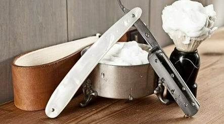 DC - Upper Cuts Gentlemen's Grooming Place image 3