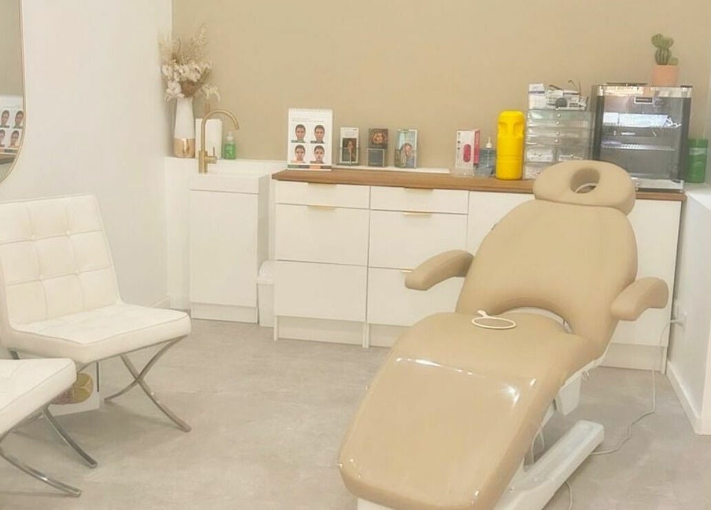 Relaxing treatment room at Atlas Medi London, Adelaide, South Australia, AU, featuring a plush treatment chair.