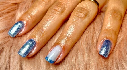 Gê Mendes Nails – obraz 2