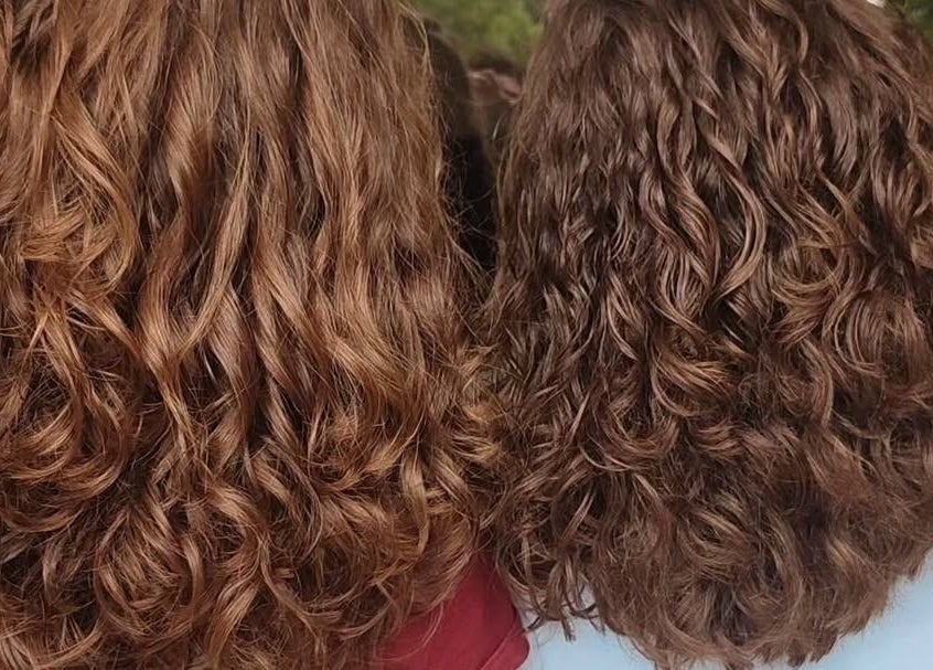 Superbes cheveux bouclés traités à Les Ciseaux De Perle, Pourrières, Provence-alpes-côte D'azur, FR.